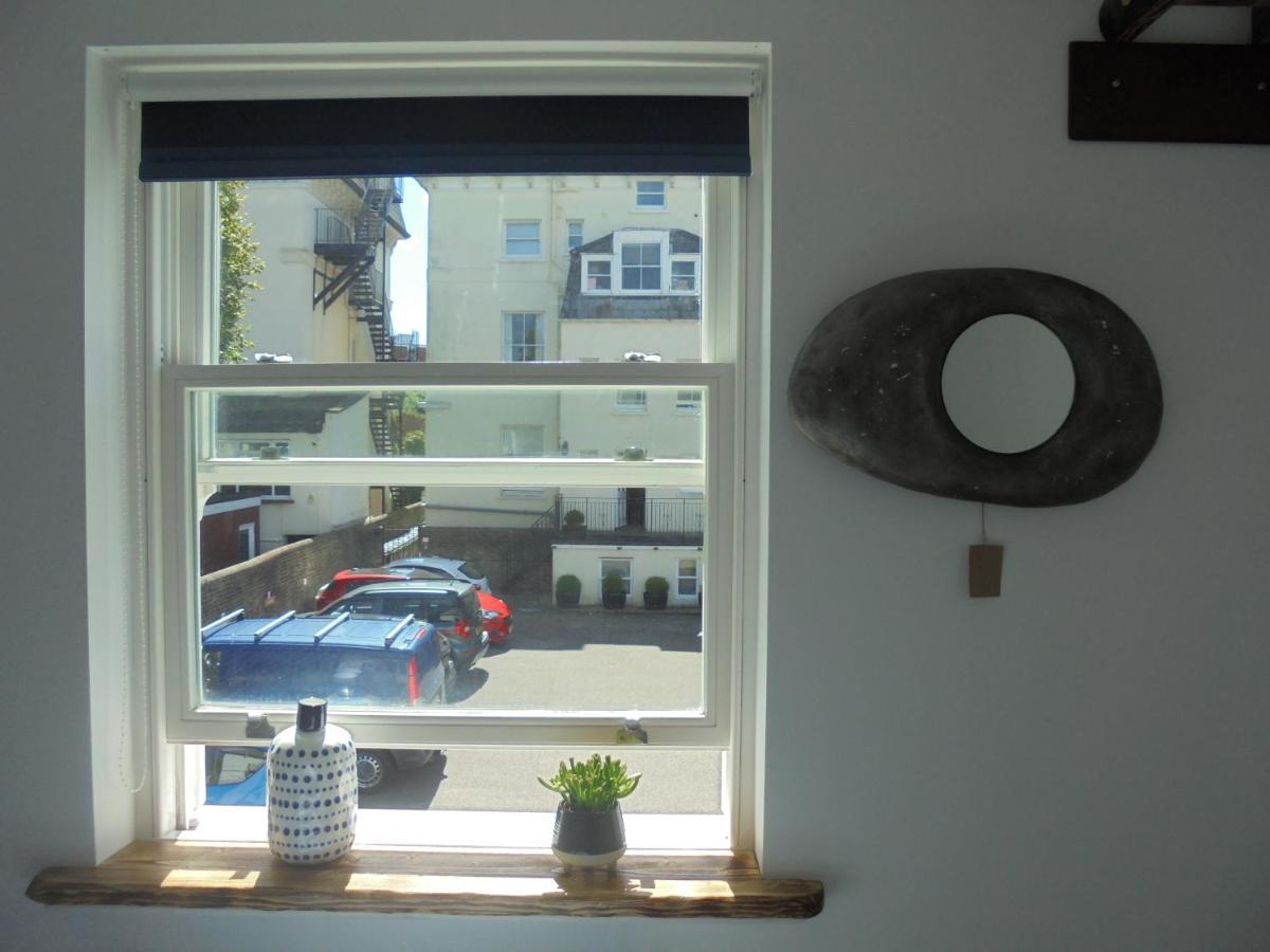 The Beach House Holiday Apartments อีสต์บอร์น ภายนอก รูปภาพ