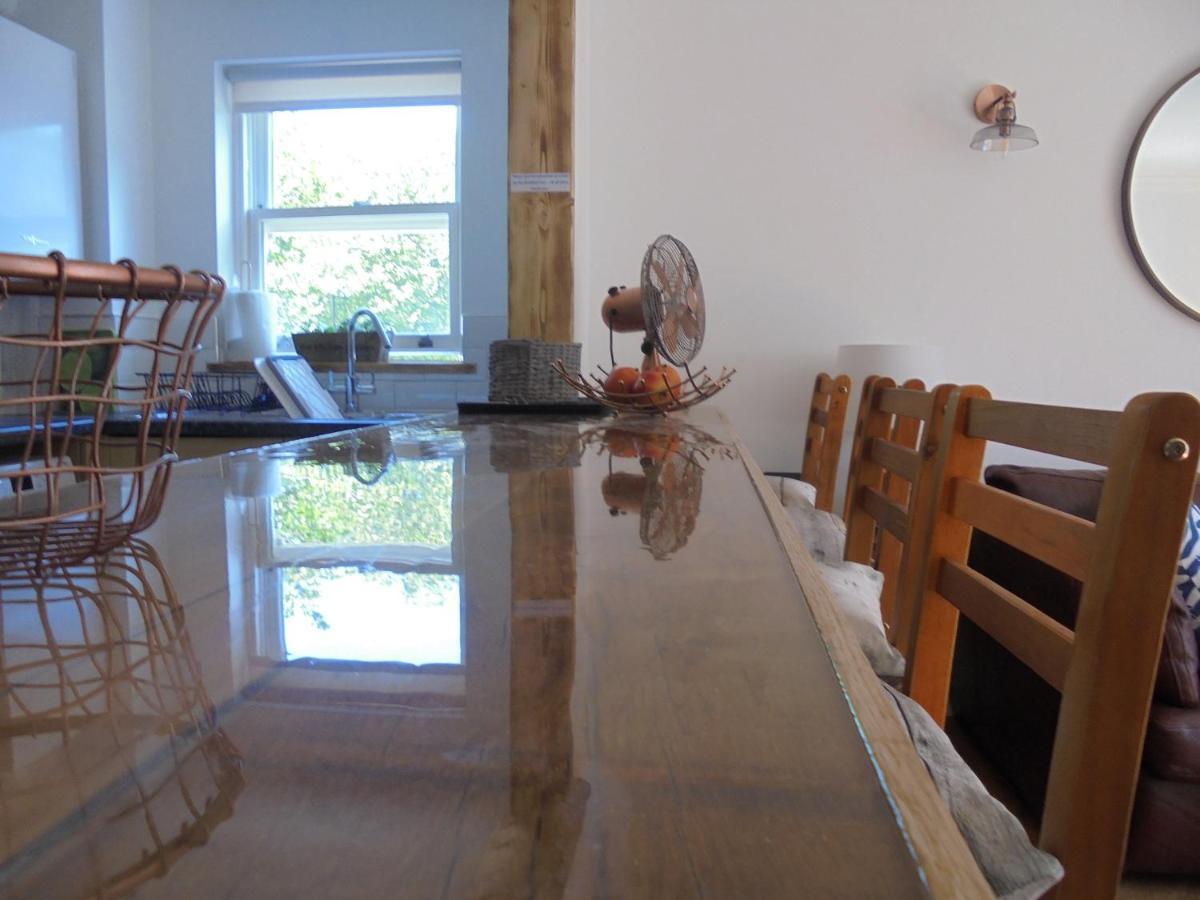 The Beach House Holiday Apartments อีสต์บอร์น ภายนอก รูปภาพ