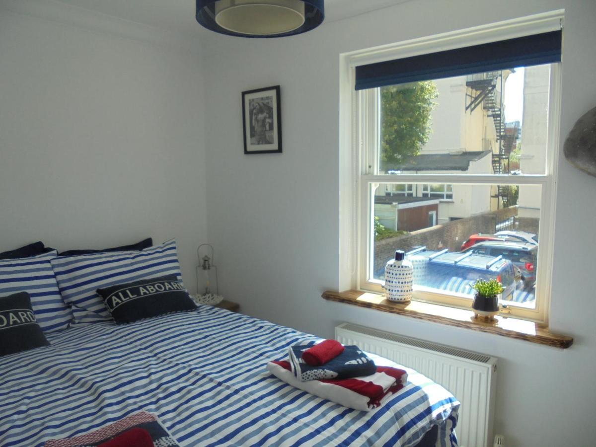 The Beach House Holiday Apartments อีสต์บอร์น ภายนอก รูปภาพ