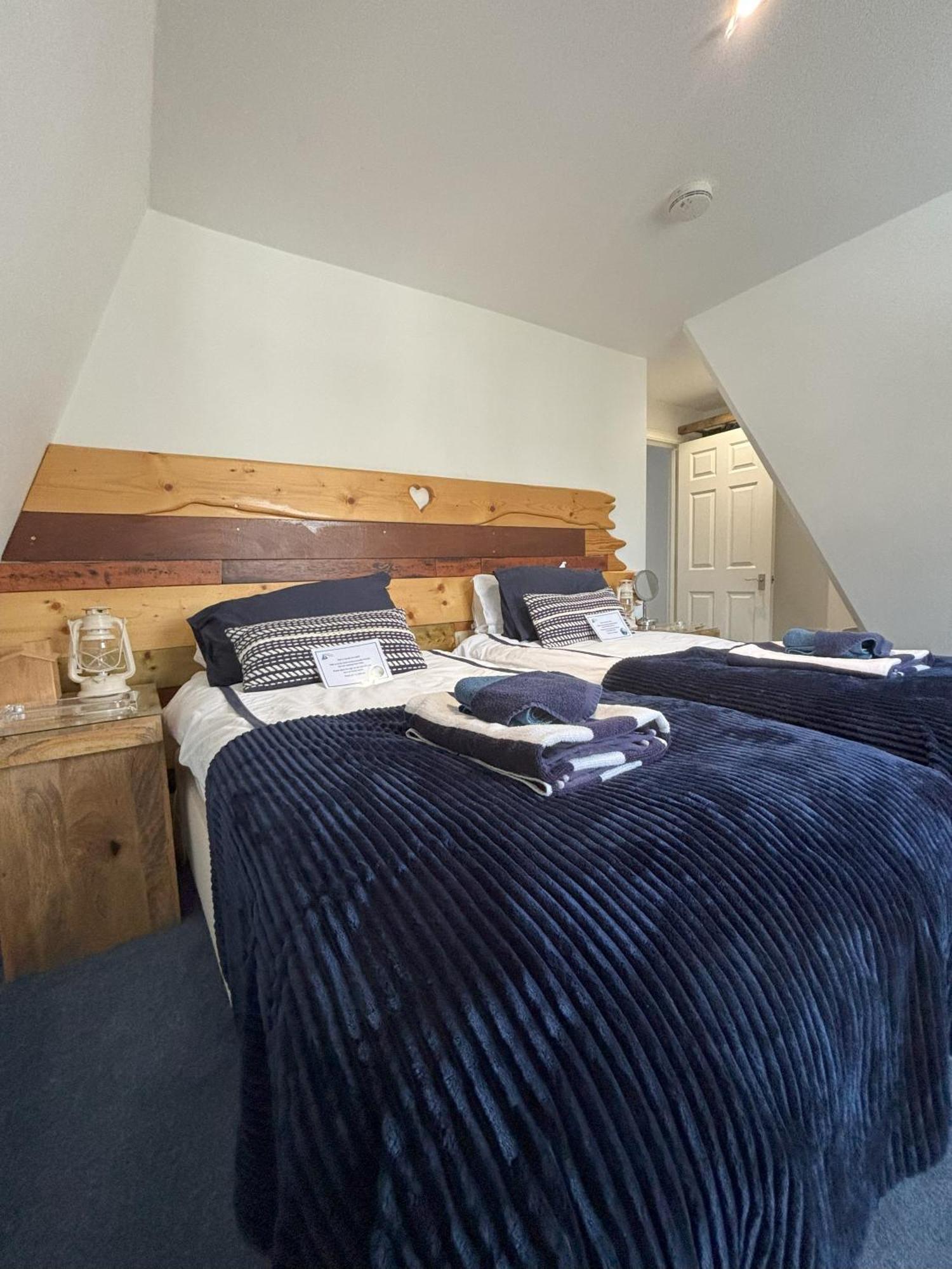 The Beach House Holiday Apartments อีสต์บอร์น ภายนอก รูปภาพ