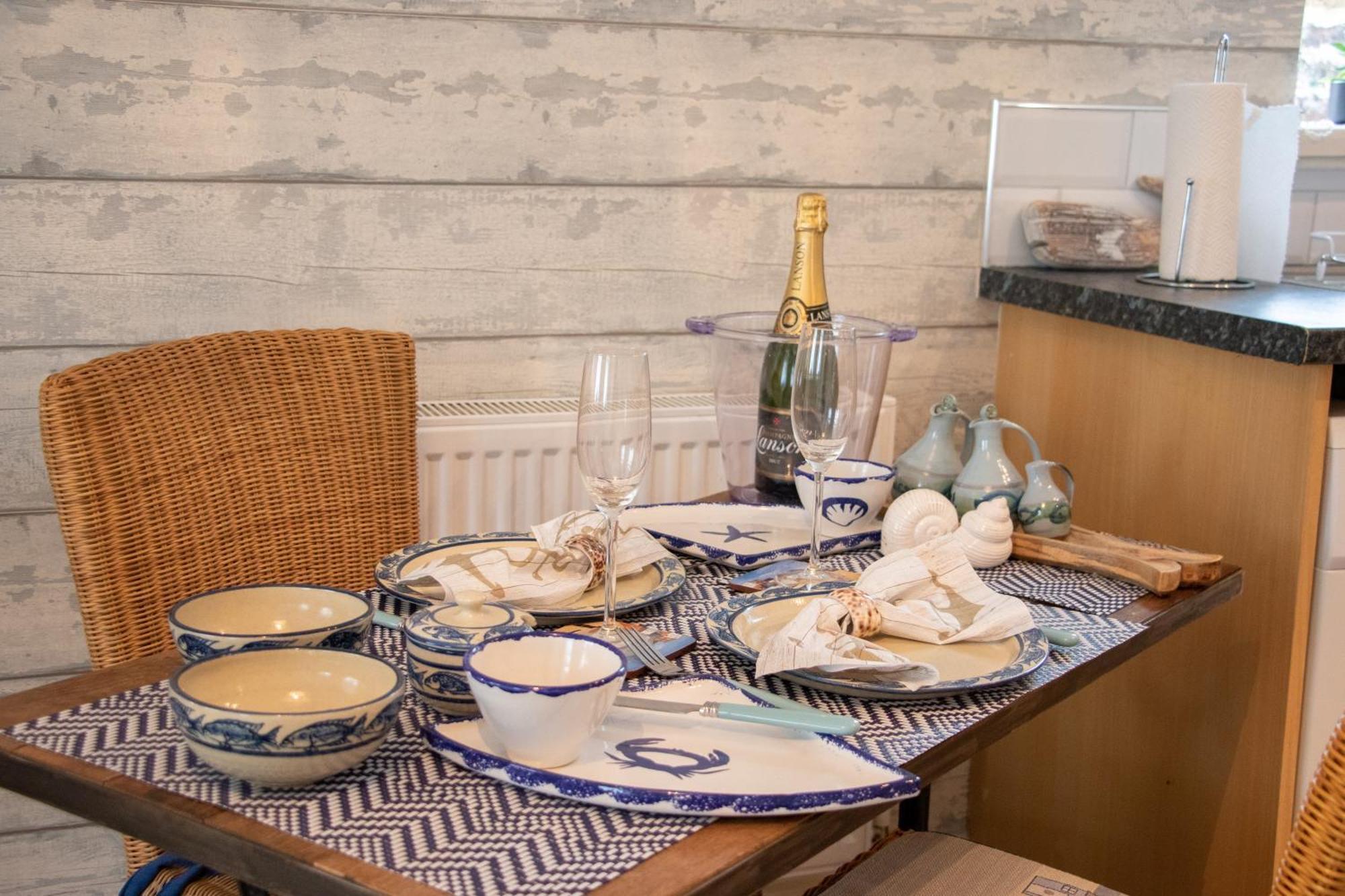 The Beach House Holiday Apartments อีสต์บอร์น ภายนอก รูปภาพ